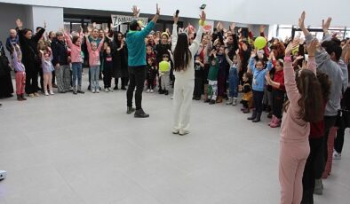 Çocuklar, Mutlu Çocuk Saatleri’nde gönüllerince eğlendi