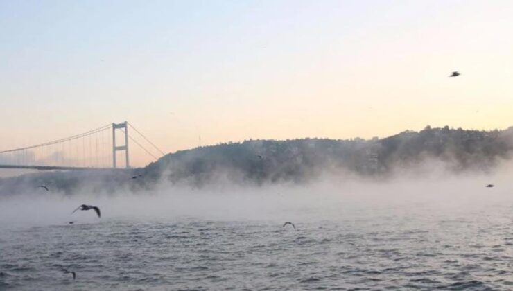 İstanbul Boğazı’nda gemi trafiği çift yönlü durduruldu