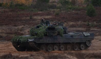 Will Canada give Ukraine tanks? Trudeau says no details yet as Germany OKs exports