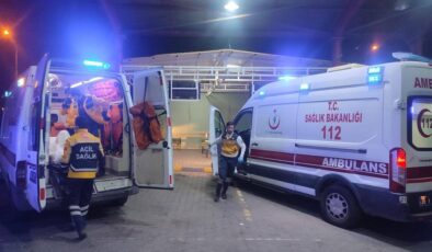 10 Yaralı Depremzede Uçak Ambulansla  İzmir’e Transfer Edildi