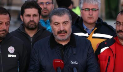 Bakan Koca’dan deprem bölgesindeki vatandaşlara kritik uyarı: İçme ve ambalajlı sular tercih edilmeli