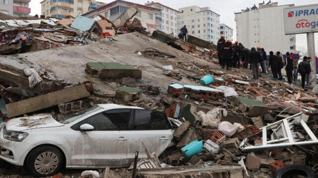 Deprem bölgesindeki dört ilde bazı firmaların dahilde işleme izin süreleri uzatıldı