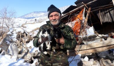 Depremde eşini kaybetti: 4 gün sonra 4 kedisini kurtardı