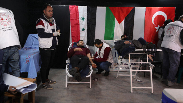 İsrail ablukası altındaki Gazze’de depremzedeler için kan bağışı kampanyası