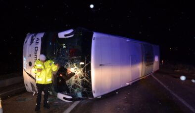 Kastamonu’nda yolcu otobüsü devrildi: Çok sayıda yaralı