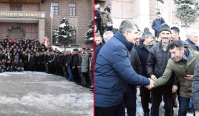 Muş Belediye Başkanı Feyat Asya, personellerinin yüzünü yine güldürdü! Sürekli işçilerin maaşlarına yüzde 107 zam