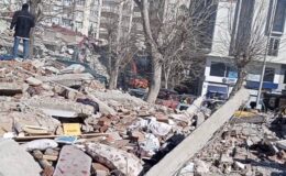 Yaralı Depremzede Çocukların Elbiseye İhtiyacı Var Haberi Asparagas Çıktı 