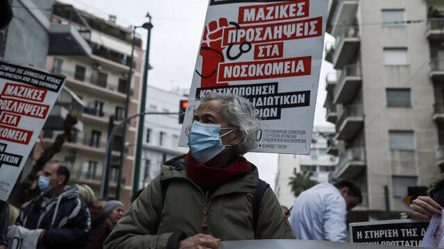 Yunanistan’da sağlık çalışanları sisteminin güçlendirilmesi için eylem yaptı