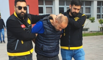 Adana’da eşinin boğazını kesti: Beni aldatıyordu