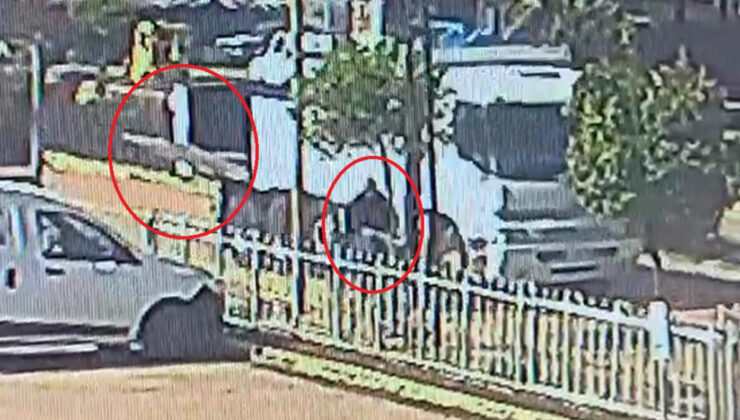 Adana’da kamyonun açık olan kasa kapağı, bisikletliyi ağır yaraladı