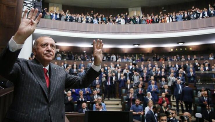 AK Parti’den 3 dönem kuralı kararı! Ağır toplar dahil 76 isim, yeni dönem için vekillik başvurusu yapabilecek