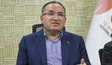 Bekir Bozdağ: AK Parti iktidarında kimse başörtüsü zulmünü hortlatamaz