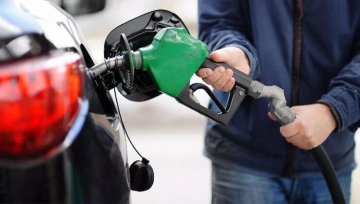 Bu gece yarısından itibaren motorine 1 lira 34 kuruş indirim gelmesi bekleniyor