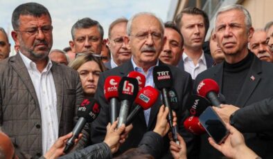 Deprem bölgesine giden Kılıçdaroğlu iktidara çağrı yaptı: Buradaki işçilerin ücretlerinden vergi alınmaması gerekiyor