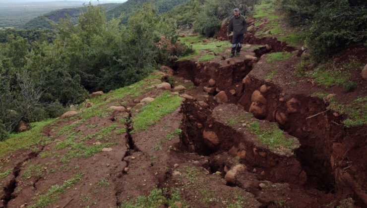 Hatay’da yüzey kırıkları depremin şiddetini bir kez daha gözler önüne serdi