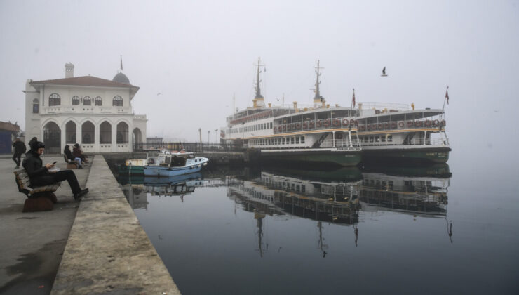 İstanbul’da vapur seferlerine yağmur engeli