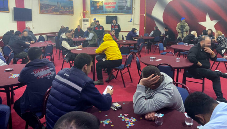 İzmir’de kumar oynarken suçüstü yakalanan 278 kişiye para cezası kesildi