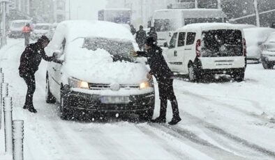 Kar yağışının etkili oldu 10 kentimizde eğitime ara verildi