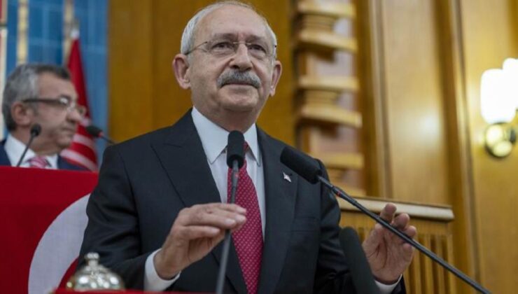 Kılıçdaroğlu’nun ilk seçim posteri ortaya çıktı: Sinan Ateş de var depremde kızının elini bırakmayan baba da