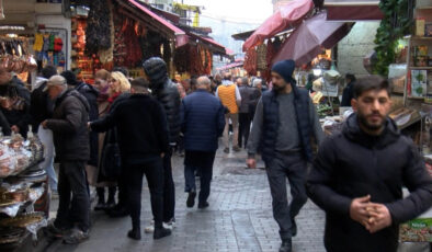 Mısır Çarşısı’nda Ramazan hareketliliği sürüyor