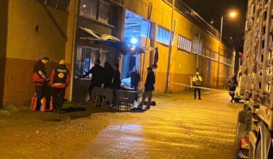 Zonguldak’ta iş yerinde ailesini rehin alan şahıs üzerine benzin döküp bıçakla kendini yaraladı