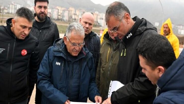 Kayseri canla başla deprem yaralarını sarıyor