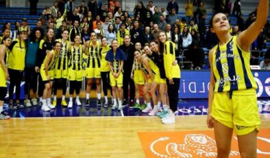 Son Dakika: Fenerbahçe Kadın Basketbol Takımı, İtalyan ekibi Beretta Famila Schio’yu eleyerek EuroLeague’de finale çıktı