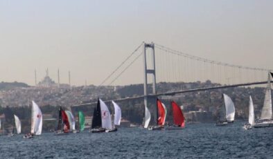 İstanbul Boğazı’nı yelkenler bastı