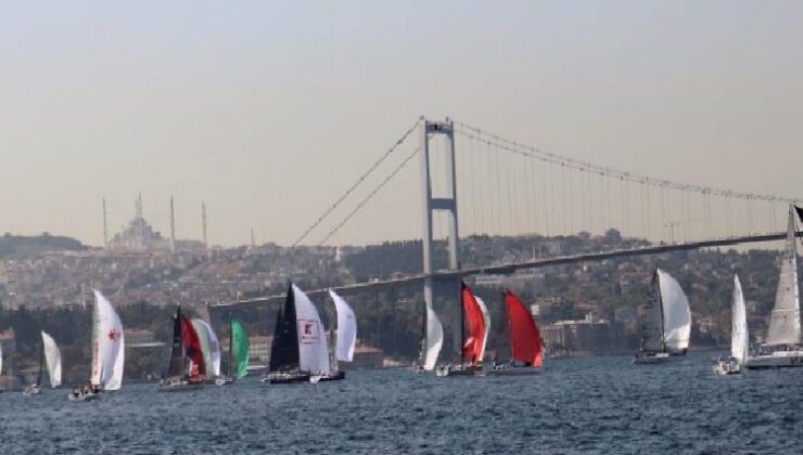 İstanbul Boğazı’nı yelkenler bastı