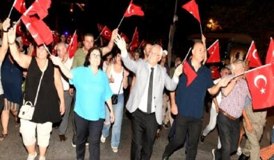 İzmir Karabağlar’da geleneksel kortej  coşkusu