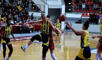 Melikgazi Kayseri Basketbol, lider Fenerbahçe’ye mağlup oldu