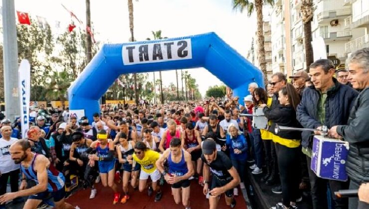 Binlerce kişi spor kenti Mersin’i koştu