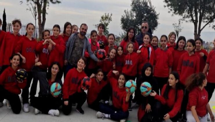 Çiğli Belediyesi’nden okullara sportif destek