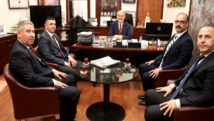Eskişehirli minibüsçülerden Büyükerşen’e ziyaret
