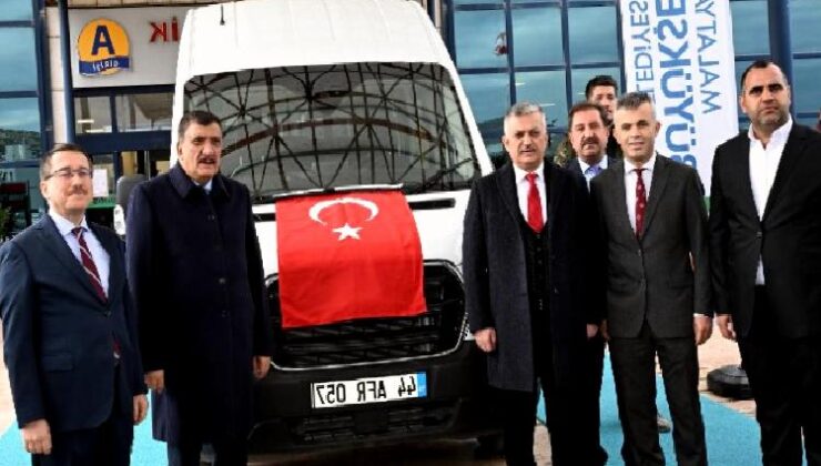 Malatya Büyükşehir’den TÖTM’e araç hediyesi