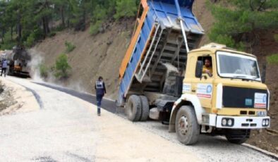 Antalya’da Burmahan-Beşkonak yoluna asfalt