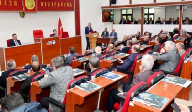 Başkan Yüce Sakarya Meclisi’nden seslendi: İlk günkü aşkla buradayız