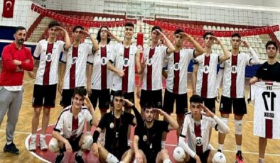 Gölcük Genç Erkekler voleybolda Kocaeli şampiyonu