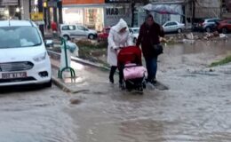 Mardin’de  sağanak yağış hayatı felç etti