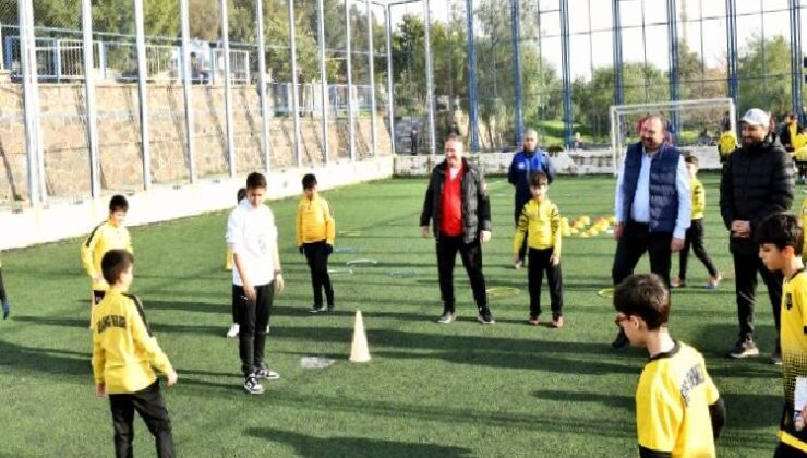 Yaşar Kemal Parkı Çiğli’de törenle açıldı